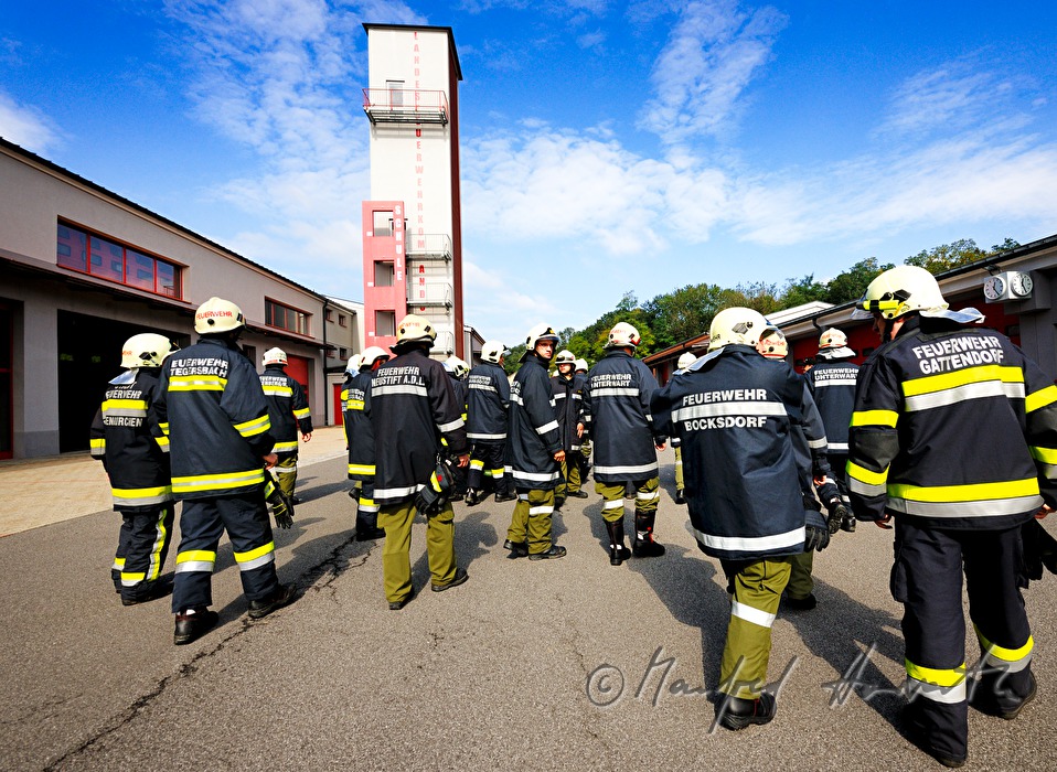 Feuerwehr-Schüler bei einem Probeeinsatz