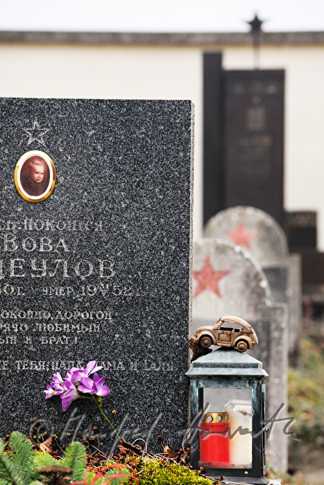 Kinder-Grab am Friedhof der Sowjet-Armee (