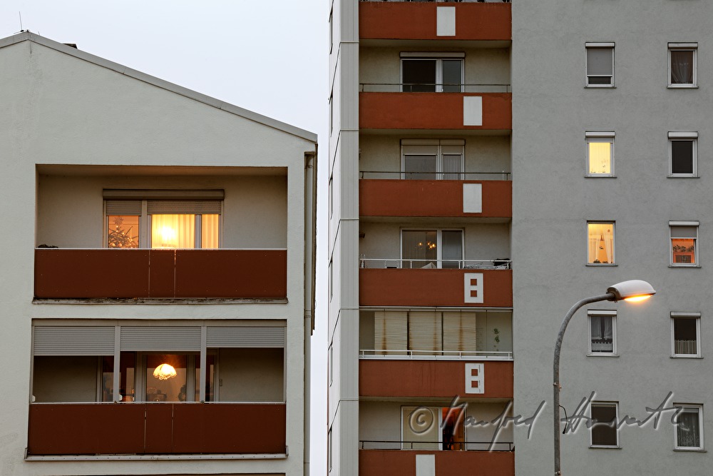 Fassadendetail des Hochhauses