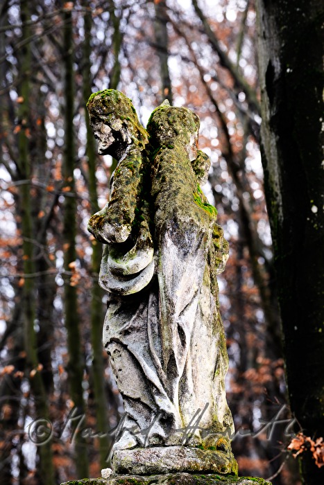 Wegkreuz an der Wasserscheide