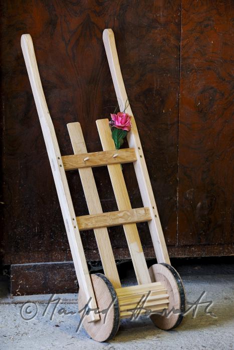 Osterratsche aus der Werkstatt von Ernst Ribisch