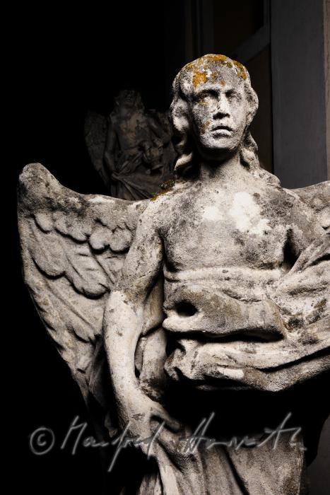 Barock-Sandsteinfigur (Engel) auf dem Kalvarienberg