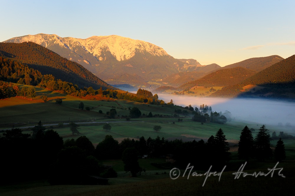 Blick von Grünbach zum Schneeberg