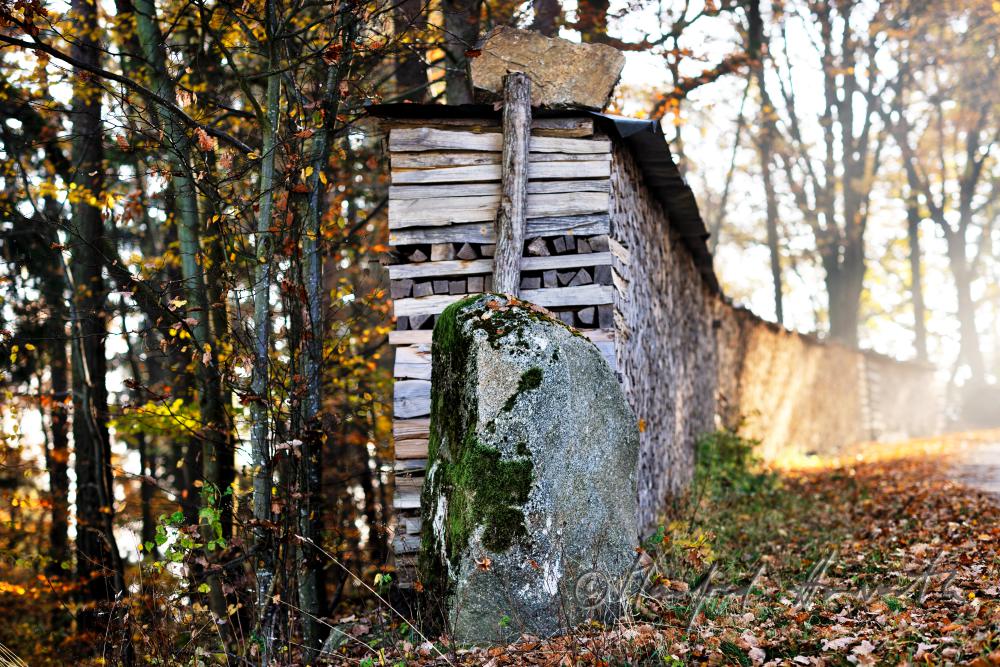 Holzstoss geschlichtet aus Meterscheiten