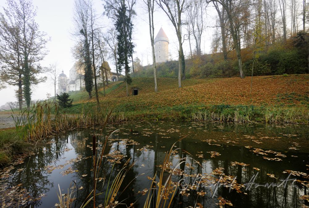 Burg in den Hügeln des Unteren Mühlviertels