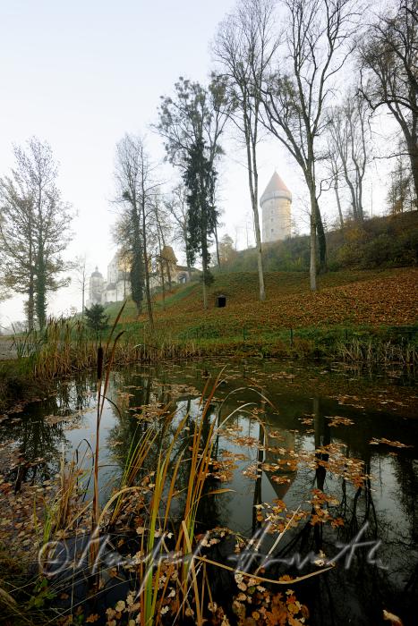 Burg in den Hügeln des Unteren Mühlviertels
