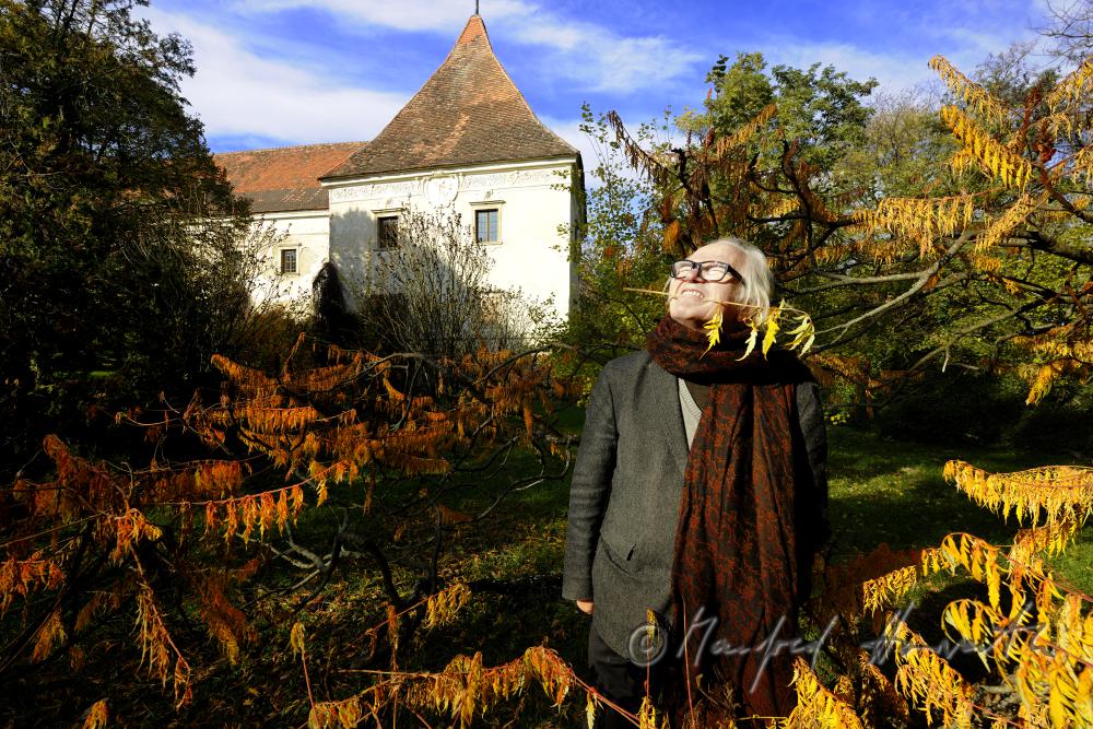 Maler Anton Lehmden im Schlosspark seines Schlosses