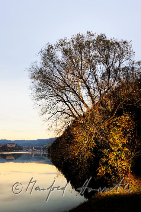 Blick auf den Ort vom gegenüberliegenden Ufer