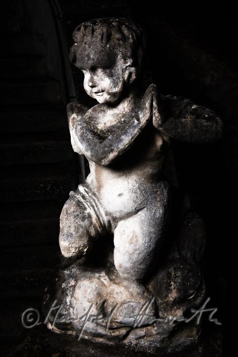 Barock-Sandsteinfigur (Engel) auf dem Kalvarienberg
