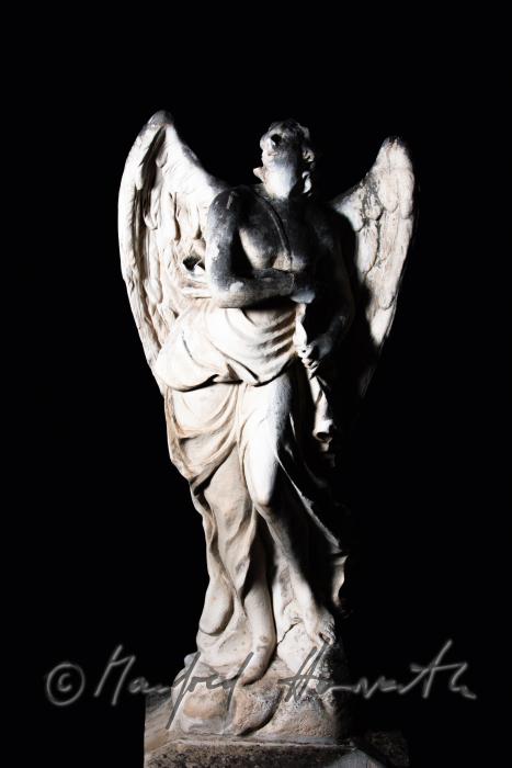 Barock-Sandsteinfigur (Engel) auf dem Kalvarienberg