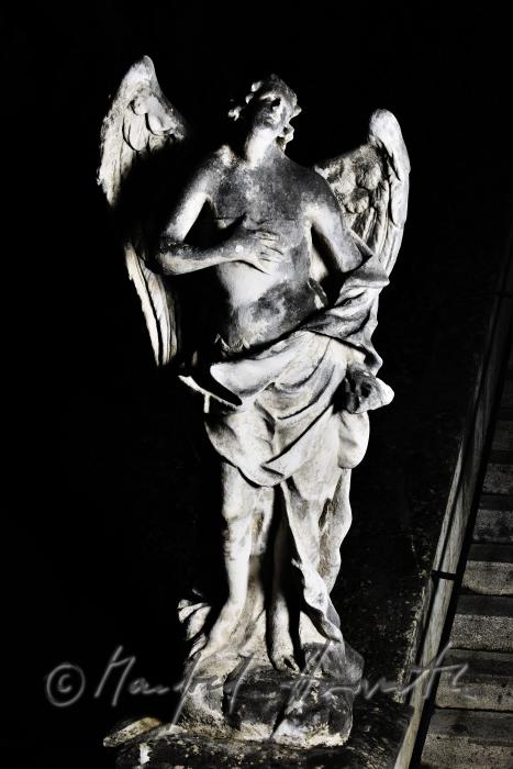 Barock-Sandsteinfigur (Engel) auf dem Kalvarienberg