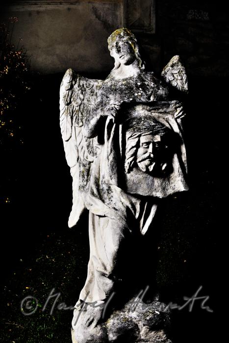 Barock-Sandsteinfigur (Engel) auf dem Kalvarienberg