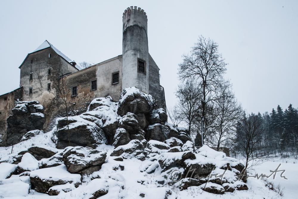Schloss Waldenfels auf festem Granitgrund gebaut
