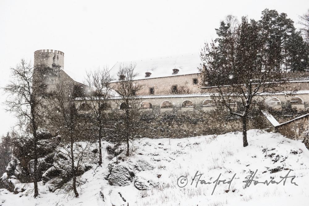 Schloss Waldenfels auf festem Granitgrund gebaut