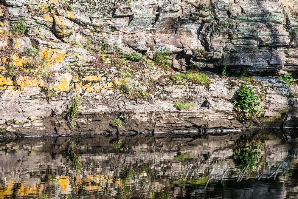 steiles, felsiges Ufer beim Umlaufberg