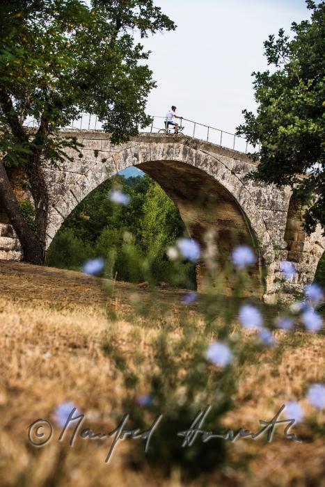 römische Steinbogenbrücke  