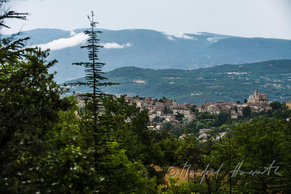 Gebirgskette Luberon im Regionalen Naturpark Luberon