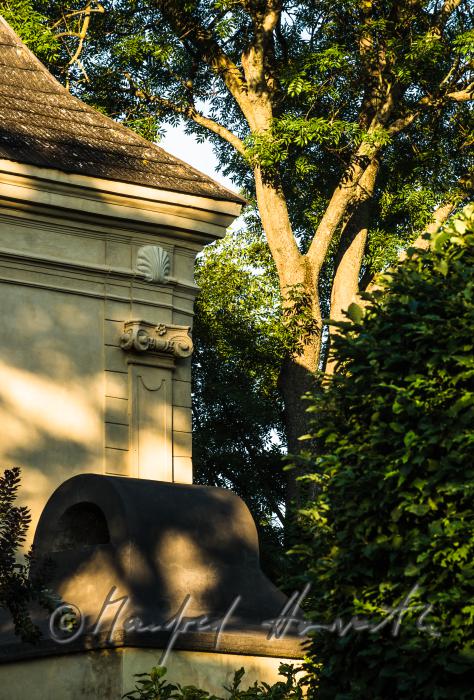 moderne Sommerküche an der Südseite des Barock-Schlosses