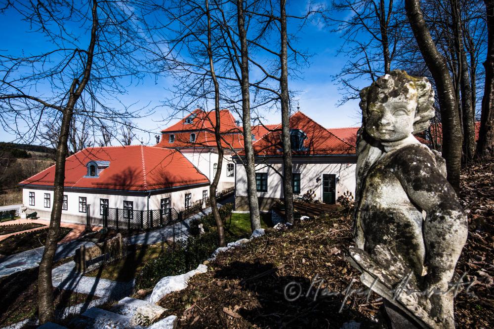 barockes Schloss Gutenbrunn am Hauptplatz