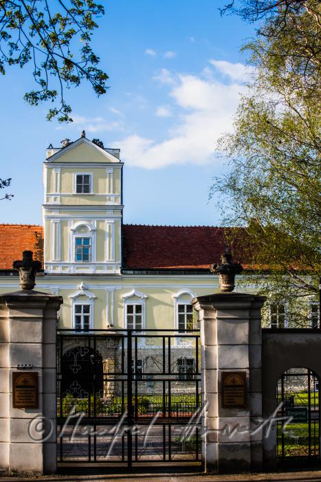 frühbarockes Schloss Obersiebenbrunn (Sitz der orthodoxen Kirche)
